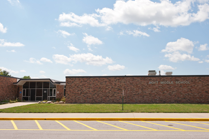 Photo of Hoyt Middle School