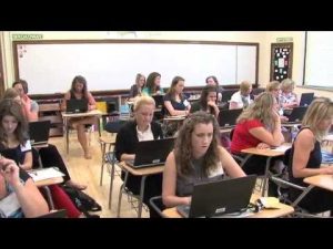 DMPS Welcomes New Teachers – DMPS-TV News thumbnail