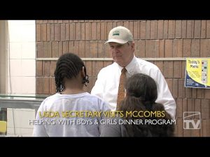 Vilsack Visits McCombs- DMPS-TV News thumbnail